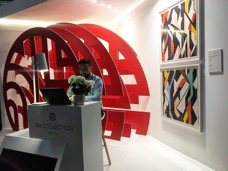 Diego en el stand de NH Collection en ARCO Madrid